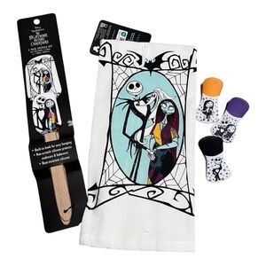 🚨New Nightmare before Christmas Kitchen set: Towel, spatulas, & 3 clips
